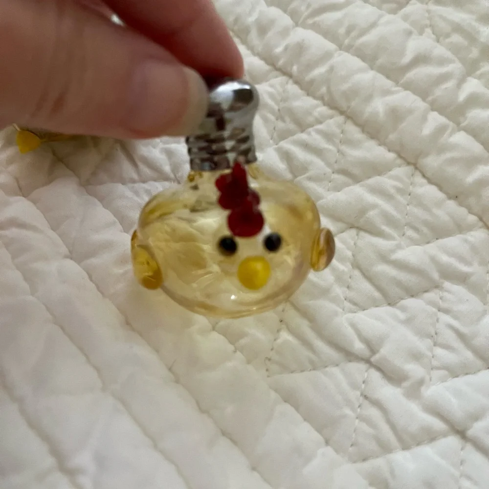 Lampwork Chicken Translucent Salt and Pepper Shakers by Glass Act Artisans - Picture 2 of 9
